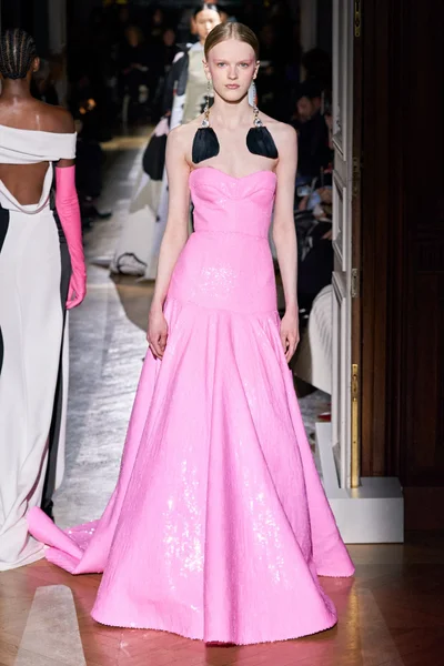 Look 60